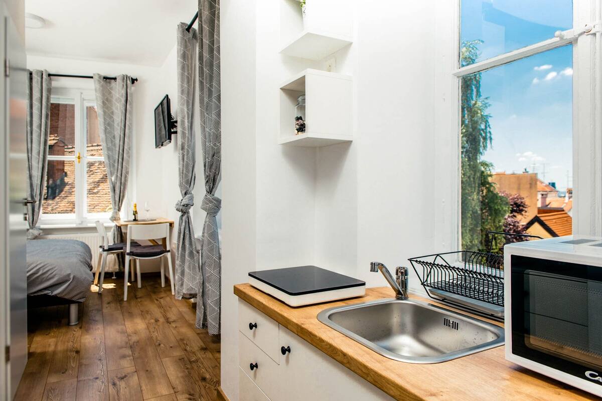 Economy Apartment, 1 Double Bed, Non Smoking, Kitchenette (Old Town Tale 2) | 1 bedroom, desk, cribs (free), WiFi (free)
