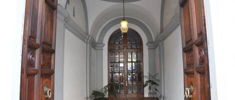 EntrĂ©e de lâhĂ©bergement