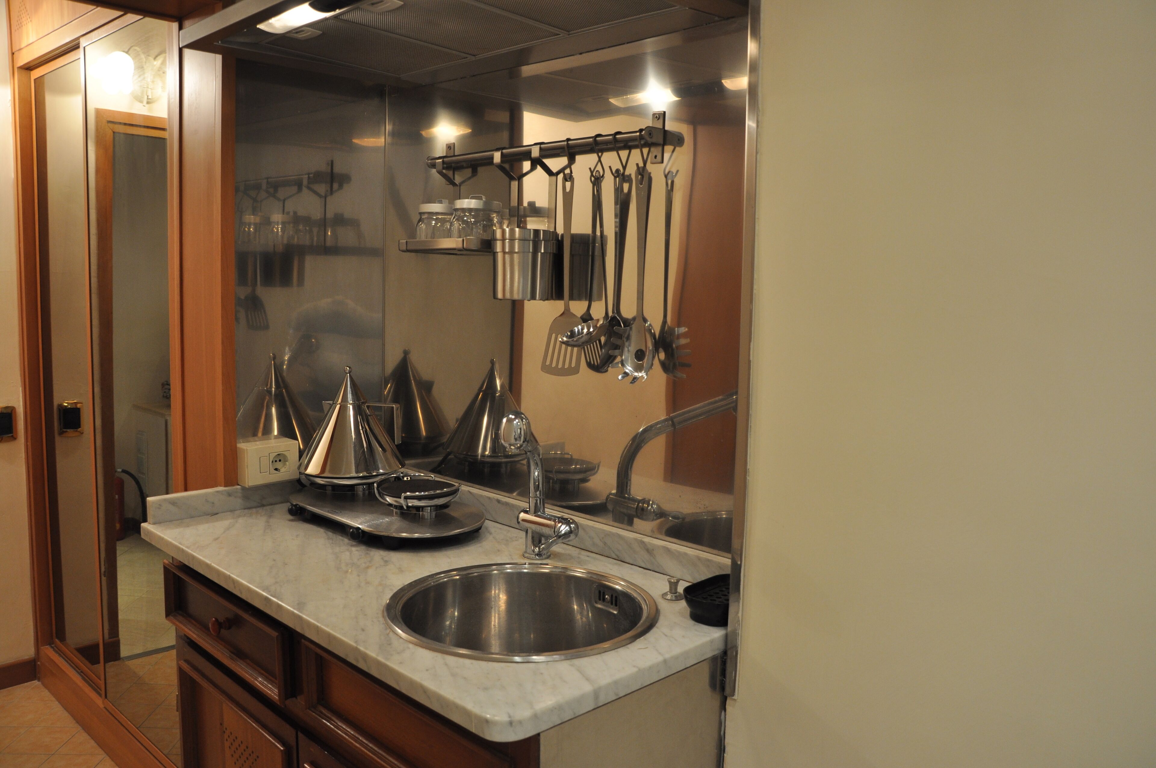 Private kitchenette
