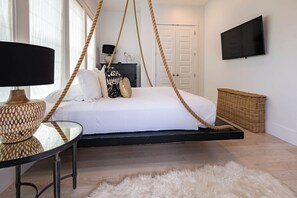 5 bedrooms, iron/ironing board, free WiFi, bed sheets - SALE~"Ocho Cinco"~Heated Pool~Walk to Beach, Seaside~Beach Gear~Family Lux (Seagrove Beach)