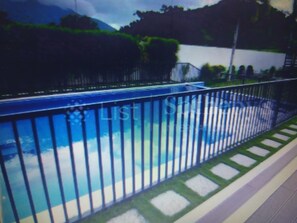 Alberca al aire libre 