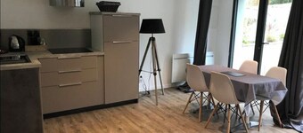 Appartement terrasse aupres  des séquoias un écrin de verdure proche de Nantes