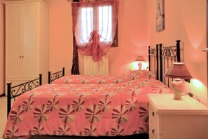2 habitaciones, cuna de viaje y wifi