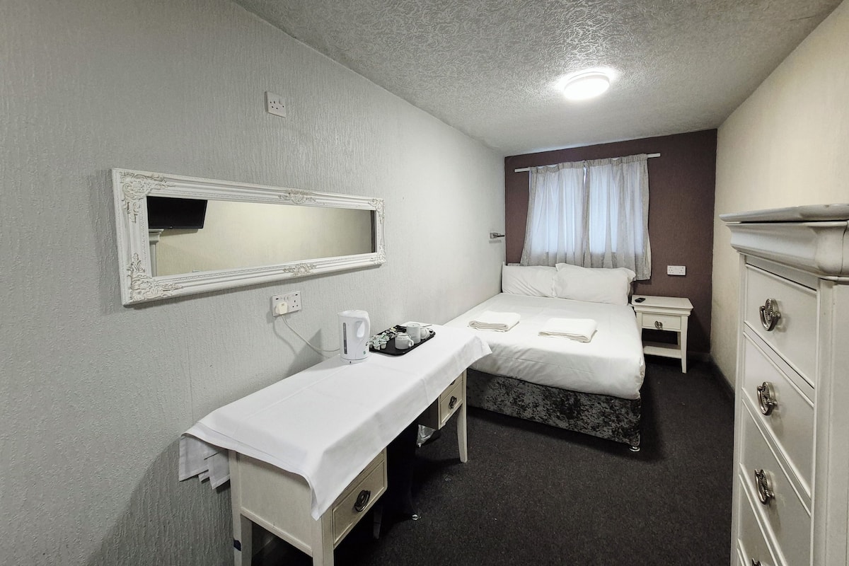 Kahden hengen standard-huone, 1 parisänky | Vuodevaatteet