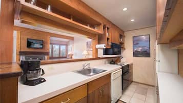 Condo, 2 Bedrooms | Private kitchen | Full-sized fridge, microwave, oven, dishwasher