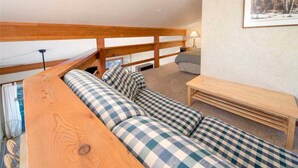 Condo, 2 Bedrooms