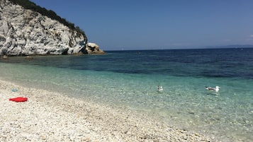 Una spiaggia nelle vicinanze