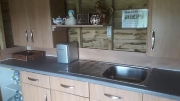 Cabin, 2 Queen Beds | Private kitchen | Stovetop, electric kettle, toaster
