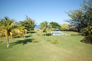 المنطقة المحيطة بالمنشأة