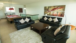 Game room - Stunning Ocean Front Home, Simply the best Property on Tankah Bay (Cancun)