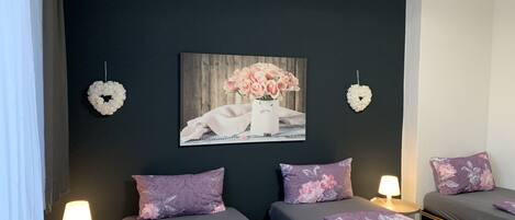 3 bedrooms, iron/ironing board, free WiFi, bed sheets