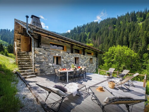 Chalet Victorina - base alpine moderne pour 12, belle vue - OVO Network