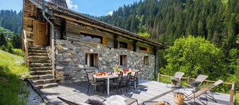 Chalet Victorina - stunning ski home for 12, close to slopes - OVO Network