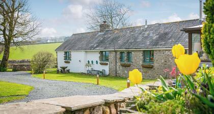 2 bedroom accommodation in Llangennith, near Swansea