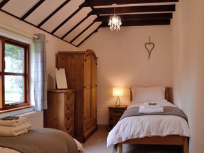 2 chambres, Wi-Fi gratuit, draps fournis