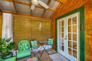 House (Tin Shed Revival Cabin) | Balcony view