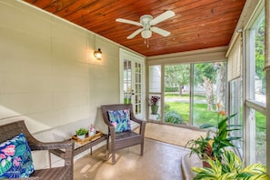 Ferienhaus, Mehrere Betten (Bleu Daze Cottage) | Blick vom Balkon