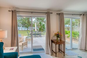 3 bedrooms, WiFi, bed sheets - My Grandpa's Cottage (St. Augustine)