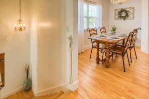 Dining - Estudio Azul (St. Augustine)