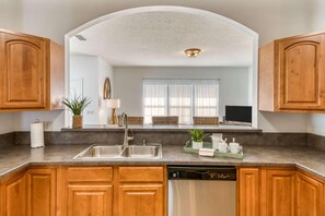 House, Multiple Beds (Casa Azul) | Private kitchen - Casa Azul (St. Augustine)