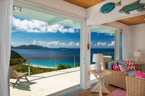 SEVEN TEN bright coastal vibes & fun times above Long Bay & Smuggler's beaches 