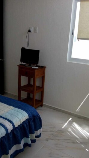 2 habitaciones, tabla de planchar con plancha y wifi gratis 