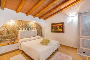 3 habitaciones, wifi y ropa de cama 