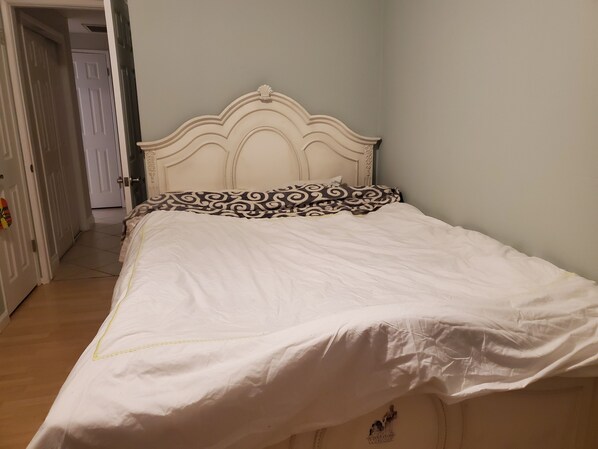 1 bedroom, iron/ironing board, WiFi, bed sheets