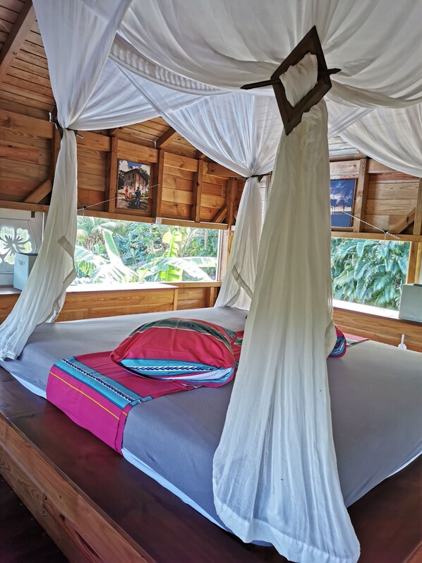 1 bedroom, iron/ironing board, bed sheets
