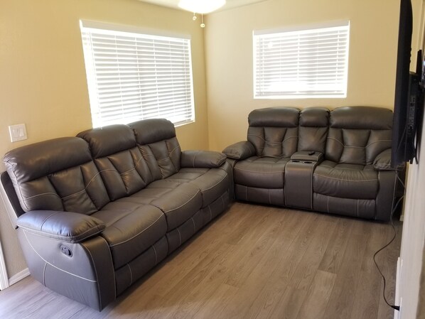 Smart TV - Southwest Tucson Gateway (Tucson)