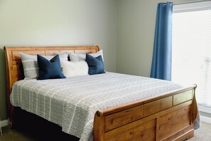 7 habitaciones, tabla de planchar con plancha y cuna de viaje 