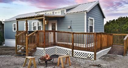 Sunflower - Hot Tub on porch - City Escapes Cabins