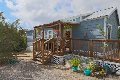 Sunflower - Hot Tub on porch - City Escapes Cabins