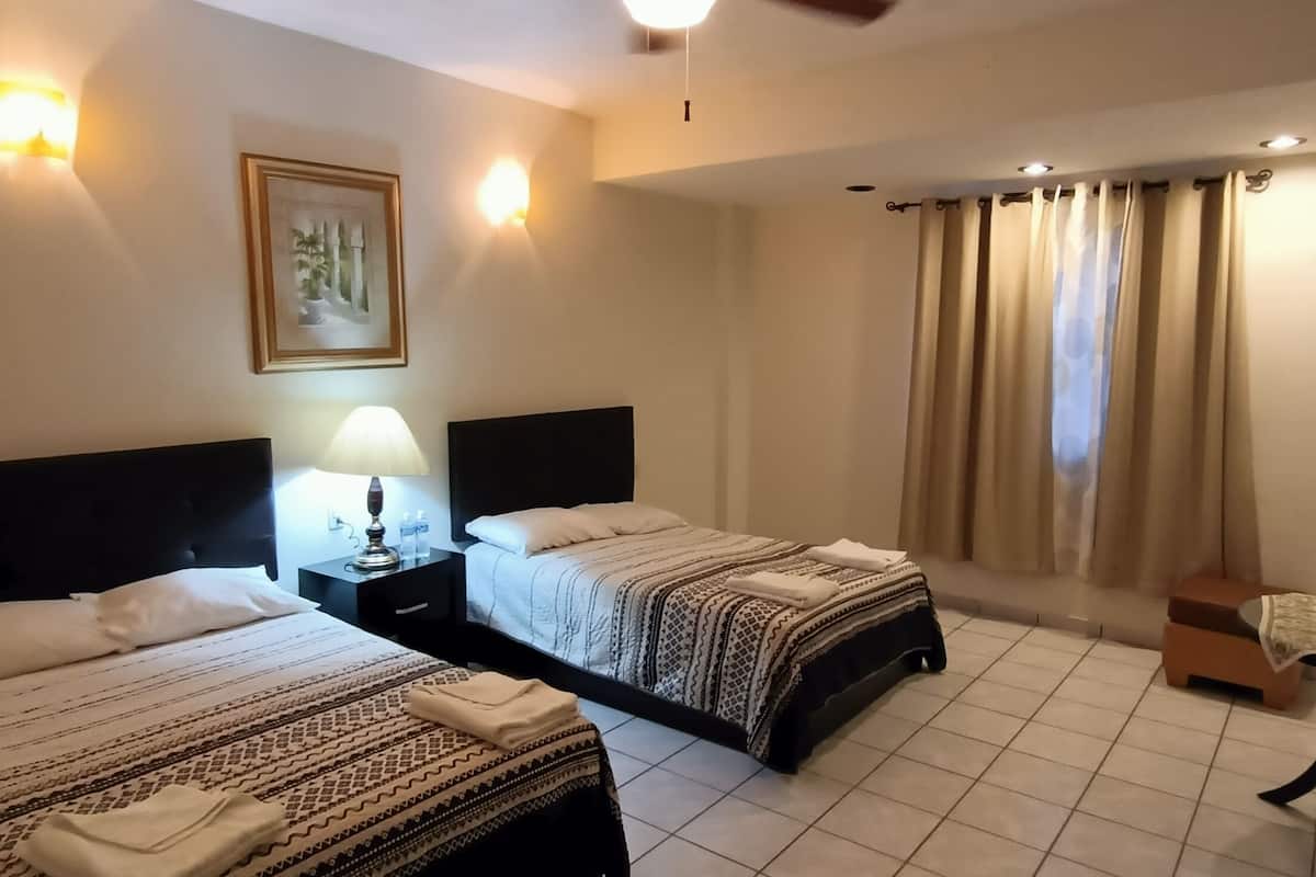 Double Room (Room 5) | Free WiFi, bed sheets