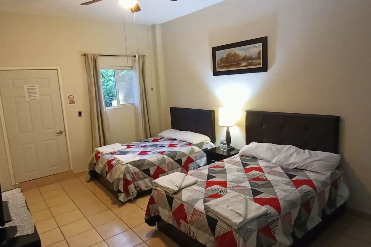 Double Room (Room 3) | Free WiFi, bed sheets