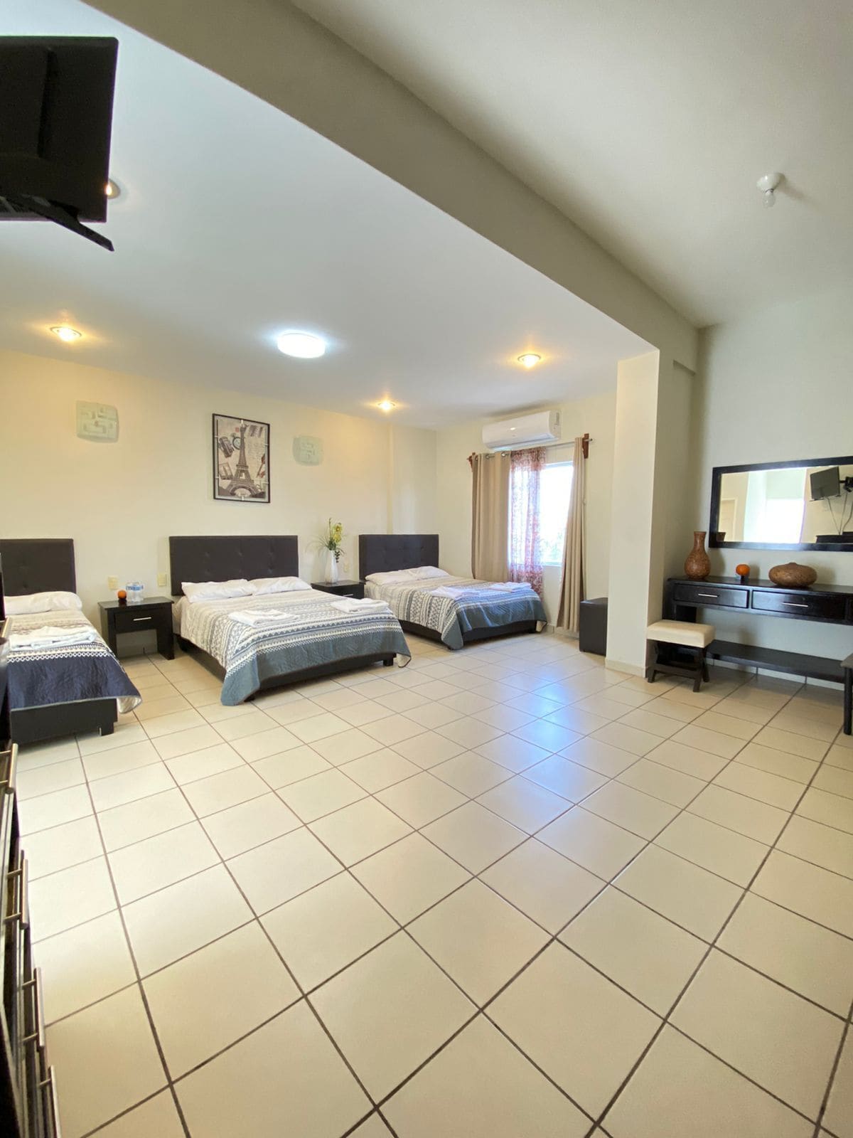 triple room (room 10) | 1 bedroom, free wifi, bed sheets