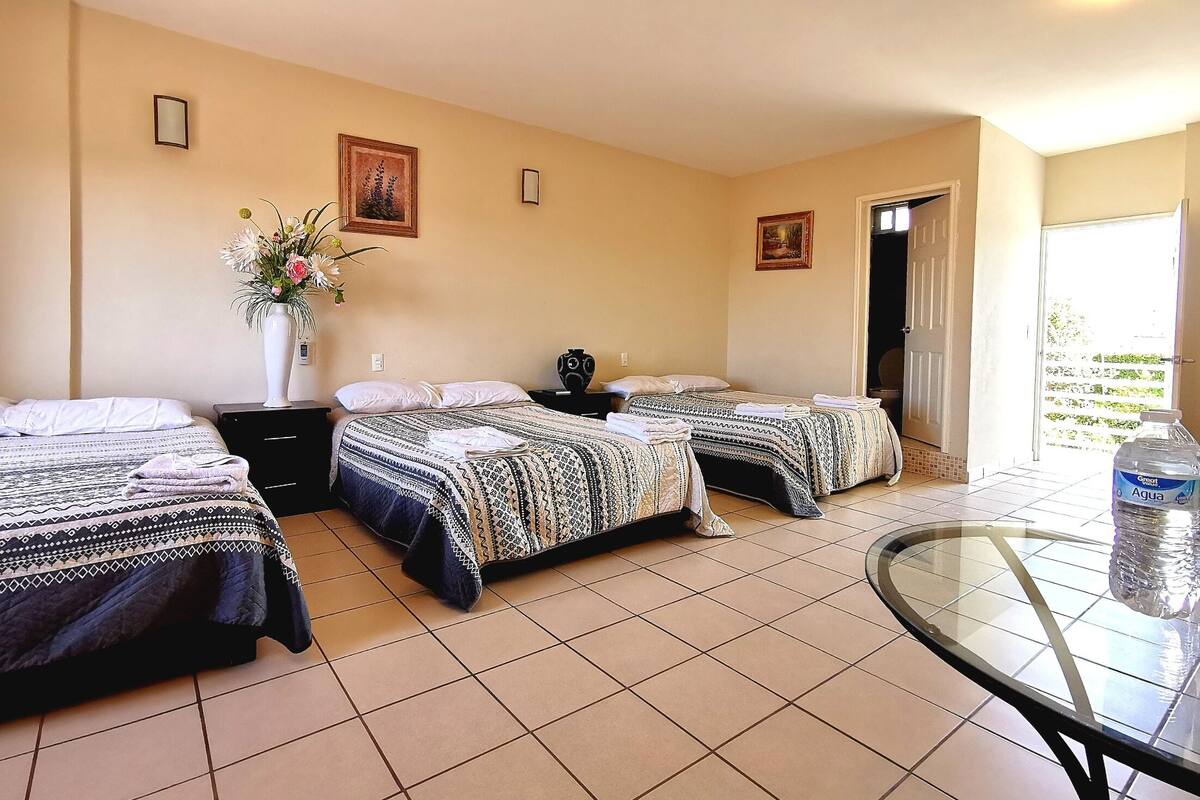 Triple Room (Room 6) | WiFi (free), bed sheets