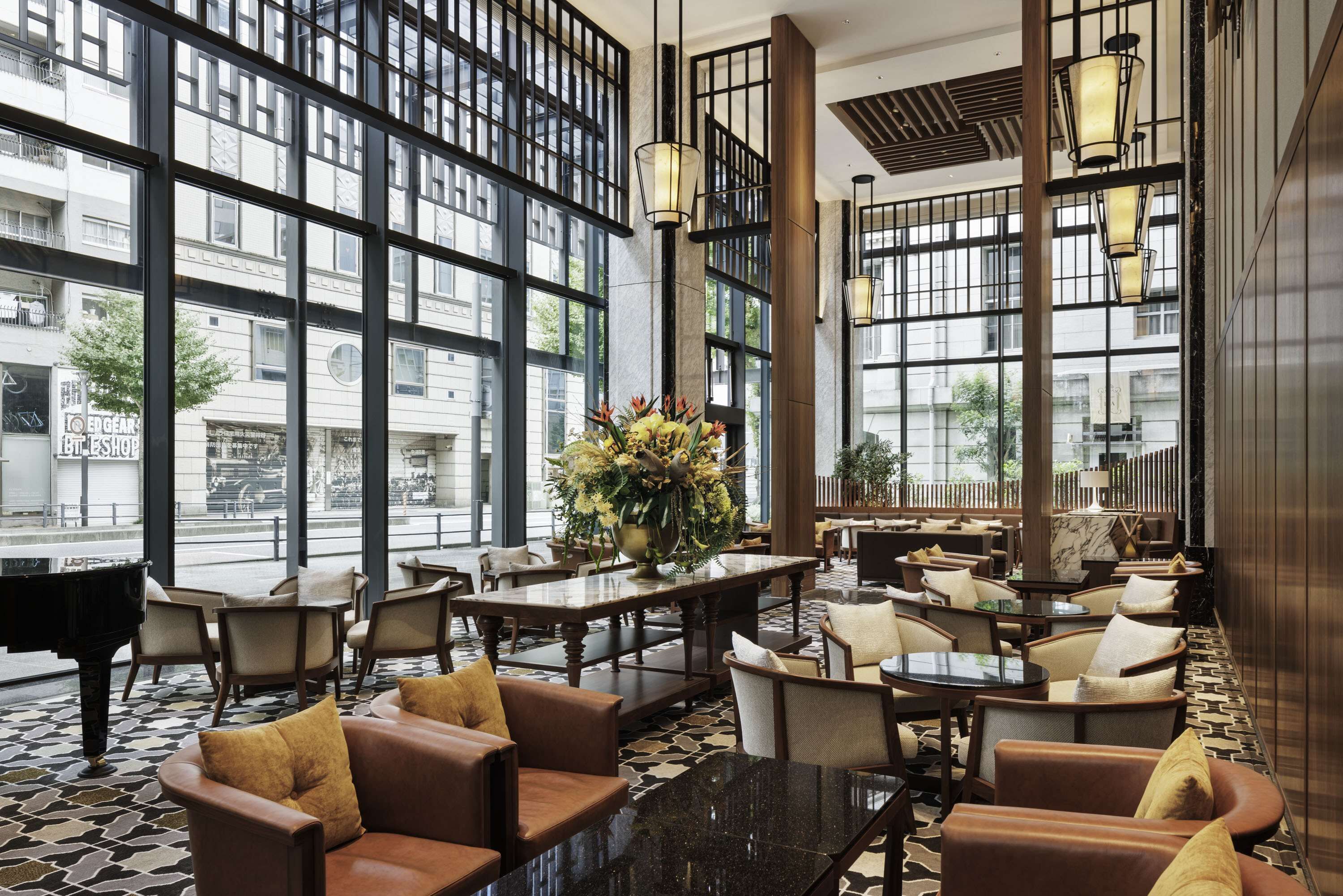 2 restaurants, breakfast, lunch, dinner served; italian cuisine