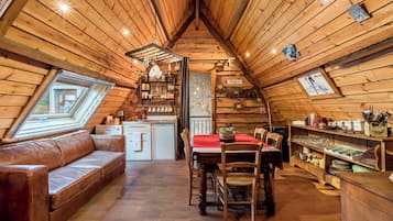 Studio | Living area
