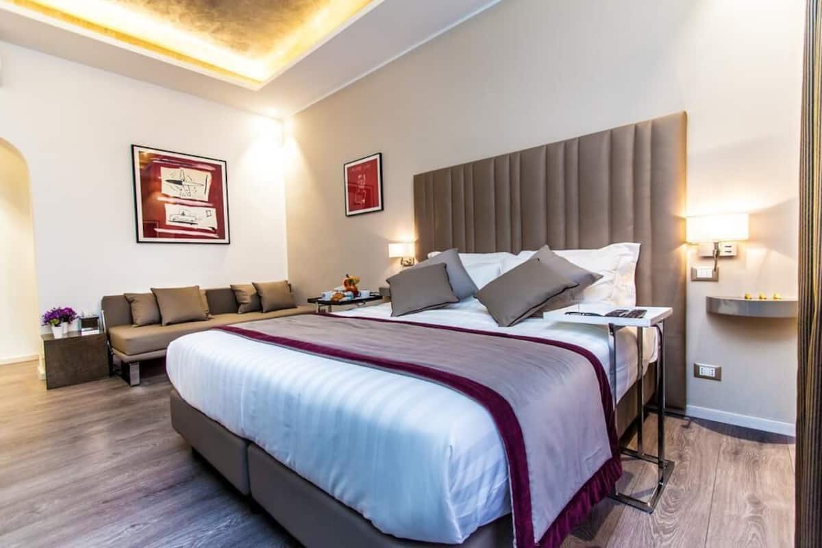 Chambre Triple Deluxe | Literie de qualité supérieure, couette en duvet d'oie