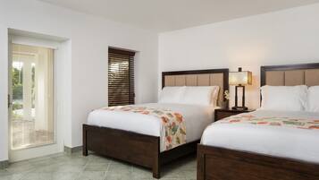 4 slaapkamers, een kluis op de kamer, een strijkplank/strijkijzer, wifi