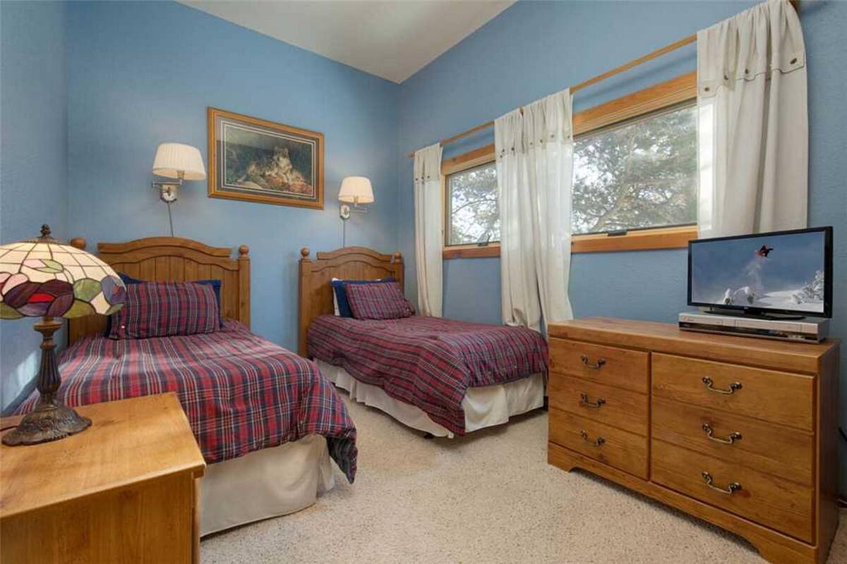 Condo, 2 Bedrooms