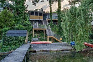 Exterior - Moon Dance: private lake home on Seneca Lake (Dresden)