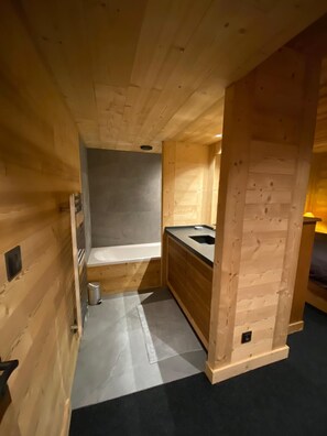 Spa - Chalet Near the slopes, wellness area (La Salle-les-Alpes)