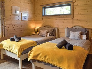 2 bedrooms, WiFi (free), bed sheets - Birch Lodge - UK30006 (Mascalles, near Ulverston)
