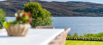 Stort hus på kysten ved Argyll's Secret Coast med en fantastisk udsigt