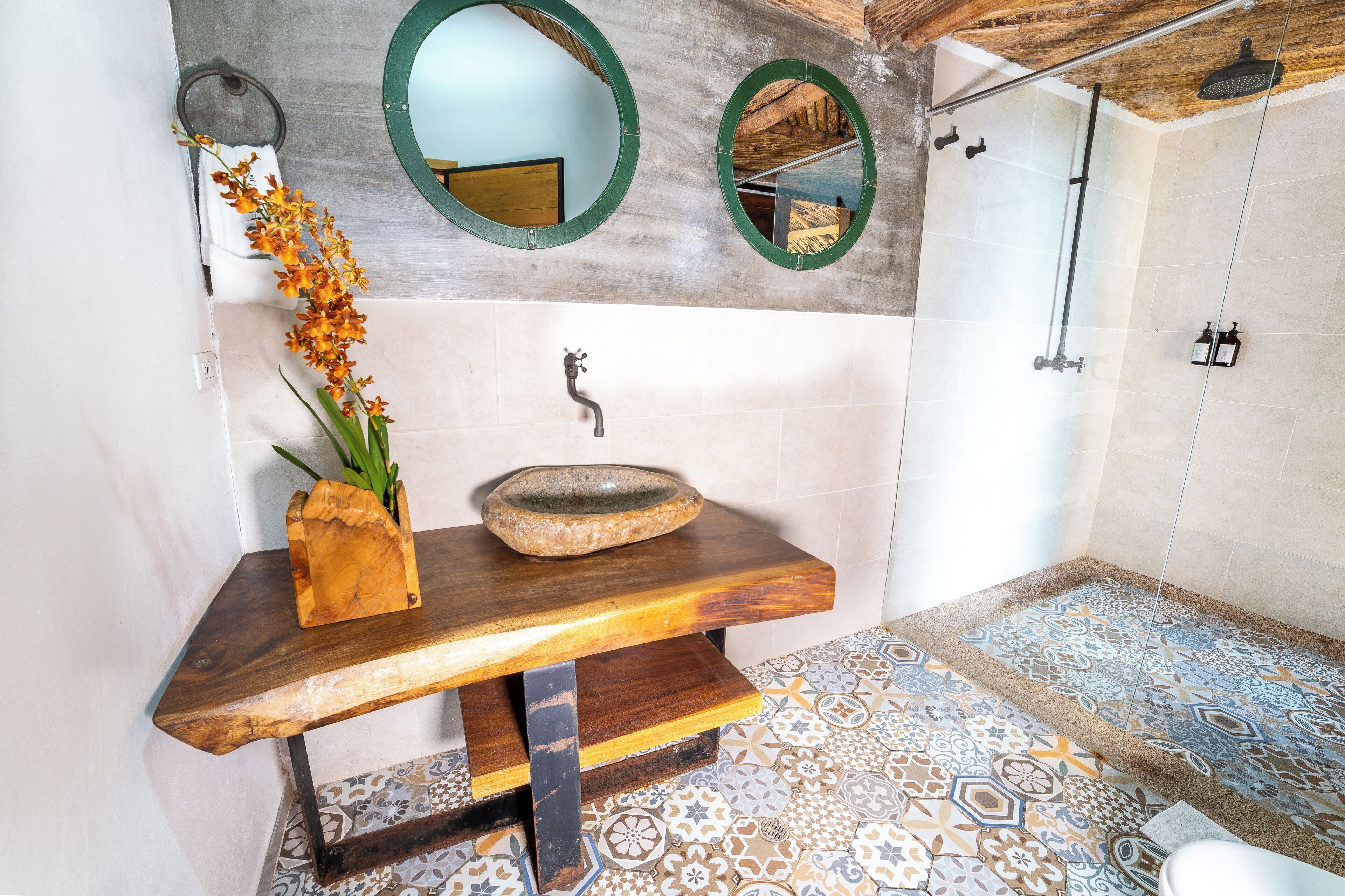 premium room | 1 bedroom, hypo-allergenic bedding, free wifi, bed sheets