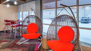 Lobby - Tru By Hilton Elkhart (Elkhart)
