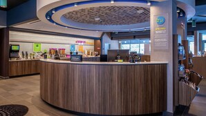 Lobby - Tru By Hilton Elkhart (Elkhart)