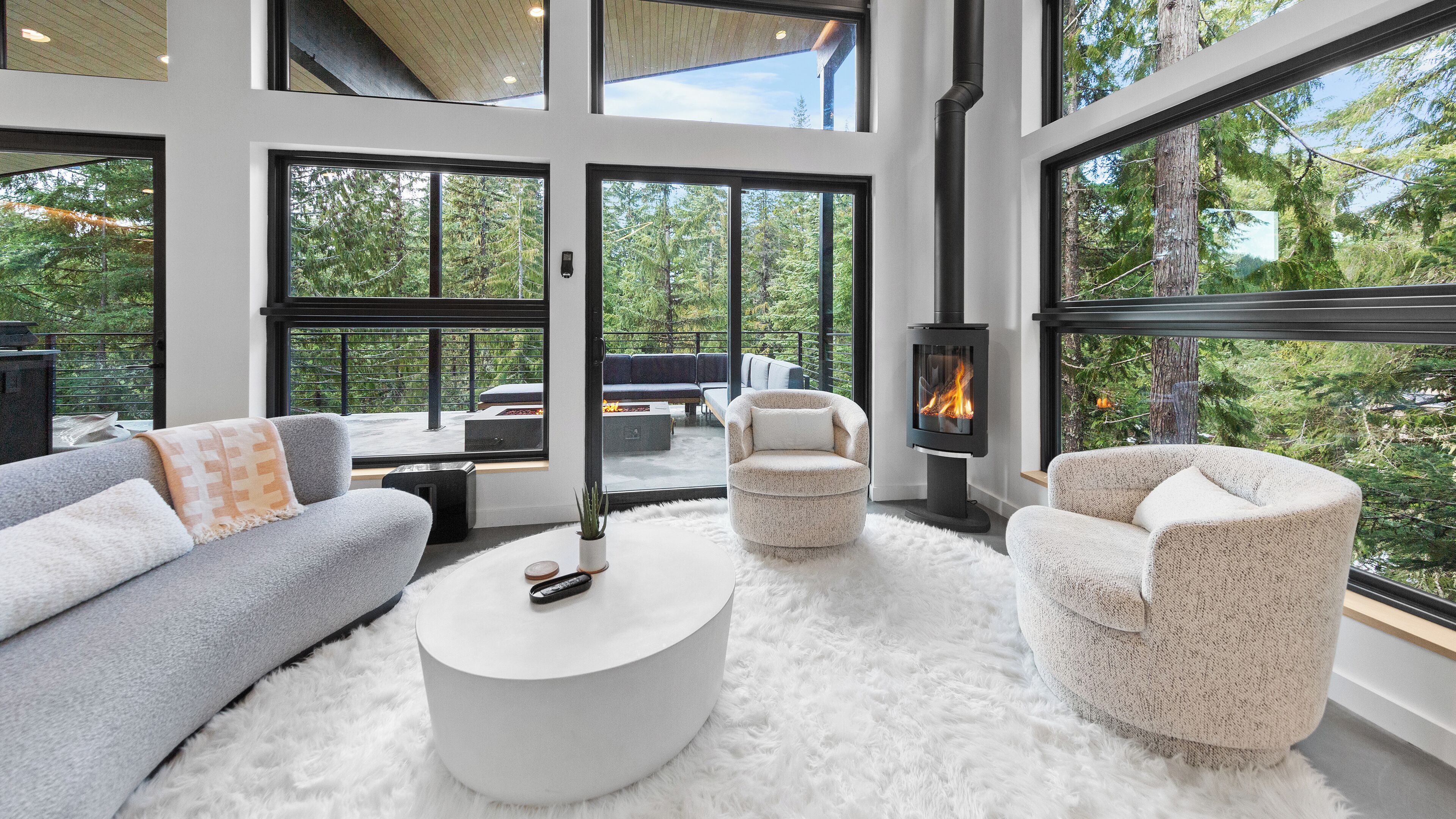 TV, fireplace, Netflix, Hulu